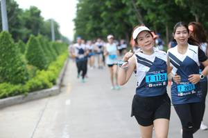 BIB: 1130, 2011
                            <button type="button" onclick="openModal(4648858)" class="btn btn-primary btn-sm float-right btn-popup" data-toggle="modal" data-target=".modal-high-quality">
                        <i class="fas fa-shopping-cart"></i> Add to Cart
                    </button>
                                            <button type="button" onclick="isThisMe(4648858, true)" class="btn btn-success btn-sm float-right btn-popup btn-isme hidden" data-toggle="tooltip" data-placement="bottom" title="นี่คือรูปของคุณใช่ไหม คลิกที่นี่เพื่อเอาเข้าอัลบั้ม">
                        <i class="fas fa-plus"></i> Add to album
                    </button>
                    <button type="button" onclick="isThisMe(4648858, false)" class="btn btn-warning btn-sm float-right btn-popup btn-isnotme hidden">
                        <i class="fas fa-ban"></i> Remove from album
                    </button>