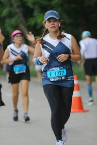 BIB: 1277
                            <button type="button" onclick="openModal(4650958)" class="btn btn-primary btn-sm float-right btn-popup" data-toggle="modal" data-target=".modal-high-quality">
                        <i class="fas fa-shopping-cart"></i> Add to Cart
                    </button>
                                            <button type="button" onclick="isThisMe(4650958, true)" class="btn btn-success btn-sm float-right btn-popup btn-isme hidden" data-toggle="tooltip" data-placement="bottom" title="นี่คือรูปของคุณใช่ไหม คลิกที่นี่เพื่อเอาเข้าอัลบั้ม">
                        <i class="fas fa-plus"></i> Add to album
                    </button>
                    <button type="button" onclick="isThisMe(4650958, false)" class="btn btn-warning btn-sm float-right btn-popup btn-isnotme hidden">
                        <i class="fas fa-ban"></i> Remove from album
                    </button>