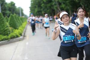 BIB: 1130, 2011
                            <button type="button" onclick="openModal(4648862)" class="btn btn-primary btn-sm float-right btn-popup" data-toggle="modal" data-target=".modal-high-quality">
                        <i class="fas fa-shopping-cart"></i> Add to Cart
                    </button>
                                            <button type="button" onclick="isThisMe(4648862, true)" class="btn btn-success btn-sm float-right btn-popup btn-isme hidden" data-toggle="tooltip" data-placement="bottom" title="นี่คือรูปของคุณใช่ไหม คลิกที่นี่เพื่อเอาเข้าอัลบั้ม">
                        <i class="fas fa-plus"></i> Add to album
                    </button>
                    <button type="button" onclick="isThisMe(4648862, false)" class="btn btn-warning btn-sm float-right btn-popup btn-isnotme hidden">
                        <i class="fas fa-ban"></i> Remove from album
                    </button>