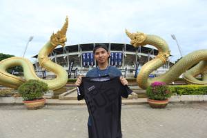 BIB: 100
                            <button type="button" onclick="openModal(4707588)" class="btn btn-primary btn-sm float-right btn-popup" data-toggle="modal" data-target=".modal-high-quality">
                        <i class="fas fa-shopping-cart"></i> Add to Cart
                    </button>
                                            <button type="button" onclick="isThisMe(4707588, true)" class="btn btn-success btn-sm float-right btn-popup btn-isme hidden" data-toggle="tooltip" data-placement="bottom" title="นี่คือรูปของคุณใช่ไหม คลิกที่นี่เพื่อเอาเข้าอัลบั้ม">
                        <i class="fas fa-plus"></i> Add to album
                    </button>
                    <button type="button" onclick="isThisMe(4707588, false)" class="btn btn-warning btn-sm float-right btn-popup btn-isnotme hidden">
                        <i class="fas fa-ban"></i> Remove from album
                    </button>