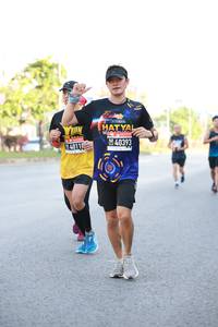 BIB: 40393
                            <button type="button" onclick="openModal(3677182)" class="btn btn-primary btn-sm float-right btn-popup" data-toggle="modal" data-target=".modal-high-quality">
                        <i class="fas fa-shopping-cart"></i> Add to Cart
                    </button>
                                            <button type="button" onclick="isThisMe(3677182, true)" class="btn btn-success btn-sm float-right btn-popup btn-isme hidden" data-toggle="tooltip" data-placement="bottom" title="นี่คือรูปของคุณใช่ไหม คลิกที่นี่เพื่อเอาเข้าอัลบั้ม">
                        <i class="fas fa-plus"></i> Add to album
                    </button>
                    <button type="button" onclick="isThisMe(3677182, false)" class="btn btn-warning btn-sm float-right btn-popup btn-isnotme hidden">
                        <i class="fas fa-ban"></i> Remove from album
                    </button>