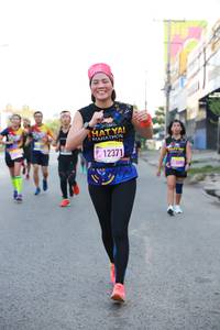 BIB: 12371, 
                            <button type="button" onclick="openModal(3663974)" class="btn btn-primary btn-sm float-right btn-popup" data-toggle="modal" data-target=".modal-high-quality">
                        <i class="fas fa-shopping-cart"></i> Add to Cart
                    </button>
                                            <button type="button" onclick="isThisMe(3663974, true)" class="btn btn-success btn-sm float-right btn-popup btn-isme hidden" data-toggle="tooltip" data-placement="bottom" title="นี่คือรูปของคุณใช่ไหม คลิกที่นี่เพื่อเอาเข้าอัลบั้ม">
                        <i class="fas fa-plus"></i> Add to album
                    </button>
                    <button type="button" onclick="isThisMe(3663974, false)" class="btn btn-warning btn-sm float-right btn-popup btn-isnotme hidden">
                        <i class="fas fa-ban"></i> Remove from album
                    </button>