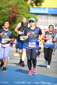 BIB: 226, 22034
                            <button type="button" onclick="openModal(3557036)" class="btn btn-primary btn-sm float-right btn-popup" data-toggle="modal" data-target=".modal-high-quality">
                        <i class="fas fa-shopping-cart"></i> Add to Cart
                    </button>
                                            <button type="button" onclick="isThisMe(3557036, true)" class="btn btn-success btn-sm float-right btn-popup btn-isme hidden" data-toggle="tooltip" data-placement="bottom" title="นี่คือรูปของคุณใช่ไหม คลิกที่นี่เพื่อเอาเข้าอัลบั้ม">
                        <i class="fas fa-plus"></i> Add to album
                    </button>
                    <button type="button" onclick="isThisMe(3557036, false)" class="btn btn-warning btn-sm float-right btn-popup btn-isnotme hidden">
                        <i class="fas fa-ban"></i> Remove from album
                    </button>