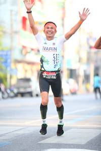 BIB: 0196
                            <button type="button" onclick="openModal(3562664)" class="btn btn-primary btn-sm float-right btn-popup" data-toggle="modal" data-target=".modal-high-quality">
                        <i class="fas fa-shopping-cart"></i> Add to Cart
                    </button>
                                            <button type="button" onclick="isThisMe(3562664, true)" class="btn btn-success btn-sm float-right btn-popup btn-isme hidden" data-toggle="tooltip" data-placement="bottom" title="นี่คือรูปของคุณใช่ไหม คลิกที่นี่เพื่อเอาเข้าอัลบั้ม">
                        <i class="fas fa-plus"></i> Add to album
                    </button>
                    <button type="button" onclick="isThisMe(3562664, false)" class="btn btn-warning btn-sm float-right btn-popup btn-isnotme hidden">
                        <i class="fas fa-ban"></i> Remove from album
                    </button>