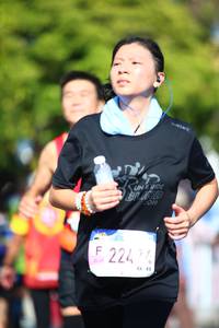 BIB: 224
                            <button type="button" onclick="openModal(3557005)" class="btn btn-primary btn-sm float-right btn-popup" data-toggle="modal" data-target=".modal-high-quality">
                        <i class="fas fa-shopping-cart"></i> Add to Cart
                    </button>
                                            <button type="button" onclick="isThisMe(3557005, true)" class="btn btn-success btn-sm float-right btn-popup btn-isme hidden" data-toggle="tooltip" data-placement="bottom" title="นี่คือรูปของคุณใช่ไหม คลิกที่นี่เพื่อเอาเข้าอัลบั้ม">
                        <i class="fas fa-plus"></i> Add to album
                    </button>
                    <button type="button" onclick="isThisMe(3557005, false)" class="btn btn-warning btn-sm float-right btn-popup btn-isnotme hidden">
                        <i class="fas fa-ban"></i> Remove from album
                    </button>