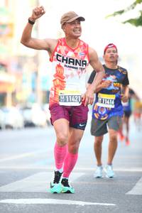 BIB: 1141, 114215
                            <button type="button" onclick="openModal(3562270)" class="btn btn-primary btn-sm float-right btn-popup" data-toggle="modal" data-target=".modal-high-quality">
                        <i class="fas fa-shopping-cart"></i> Add to Cart
                    </button>
                                            <button type="button" onclick="isThisMe(3562270, true)" class="btn btn-success btn-sm float-right btn-popup btn-isme hidden" data-toggle="tooltip" data-placement="bottom" title="นี่คือรูปของคุณใช่ไหม คลิกที่นี่เพื่อเอาเข้าอัลบั้ม">
                        <i class="fas fa-plus"></i> Add to album
                    </button>
                    <button type="button" onclick="isThisMe(3562270, false)" class="btn btn-warning btn-sm float-right btn-popup btn-isnotme hidden">
                        <i class="fas fa-ban"></i> Remove from album
                    </button>