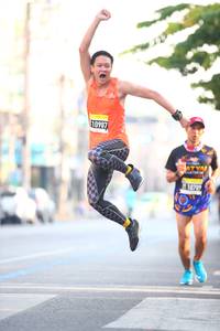 BIB: 0987
                            <button type="button" onclick="openModal(3562111)" class="btn btn-primary btn-sm float-right btn-popup" data-toggle="modal" data-target=".modal-high-quality">
                        <i class="fas fa-shopping-cart"></i> Add to Cart
                    </button>
                                            <button type="button" onclick="isThisMe(3562111, true)" class="btn btn-success btn-sm float-right btn-popup btn-isme hidden" data-toggle="tooltip" data-placement="bottom" title="นี่คือรูปของคุณใช่ไหม คลิกที่นี่เพื่อเอาเข้าอัลบั้ม">
                        <i class="fas fa-plus"></i> Add to album
                    </button>
                    <button type="button" onclick="isThisMe(3562111, false)" class="btn btn-warning btn-sm float-right btn-popup btn-isnotme hidden">
                        <i class="fas fa-ban"></i> Remove from album
                    </button>