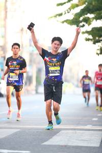 BIB: 11414
                            <button type="button" onclick="openModal(3562119)" class="btn btn-primary btn-sm float-right btn-popup" data-toggle="modal" data-target=".modal-high-quality">
                        <i class="fas fa-shopping-cart"></i> Add to Cart
                    </button>
                                            <button type="button" onclick="isThisMe(3562119, true)" class="btn btn-success btn-sm float-right btn-popup btn-isme hidden" data-toggle="tooltip" data-placement="bottom" title="นี่คือรูปของคุณใช่ไหม คลิกที่นี่เพื่อเอาเข้าอัลบั้ม">
                        <i class="fas fa-plus"></i> Add to album
                    </button>
                    <button type="button" onclick="isThisMe(3562119, false)" class="btn btn-warning btn-sm float-right btn-popup btn-isnotme hidden">
                        <i class="fas fa-ban"></i> Remove from album
                    </button>