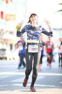 BIB: 22021
                            <button type="button" onclick="openModal(3567517)" class="btn btn-primary btn-sm float-right btn-popup" data-toggle="modal" data-target=".modal-high-quality">
                        <i class="fas fa-shopping-cart"></i> Add to Cart
                    </button>
                                            <button type="button" onclick="isThisMe(3567517, true)" class="btn btn-success btn-sm float-right btn-popup btn-isme hidden" data-toggle="tooltip" data-placement="bottom" title="นี่คือรูปของคุณใช่ไหม คลิกที่นี่เพื่อเอาเข้าอัลบั้ม">
                        <i class="fas fa-plus"></i> Add to album
                    </button>
                    <button type="button" onclick="isThisMe(3567517, false)" class="btn btn-warning btn-sm float-right btn-popup btn-isnotme hidden">
                        <i class="fas fa-ban"></i> Remove from album
                    </button>