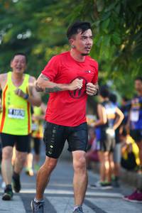 BIB: 
                            <button type="button" onclick="openModal(3564992)" class="btn btn-primary btn-sm float-right btn-popup" data-toggle="modal" data-target=".modal-high-quality">
                        <i class="fas fa-shopping-cart"></i> Add to Cart
                    </button>
                                            <button type="button" onclick="isThisMe(3564992, true)" class="btn btn-success btn-sm float-right btn-popup btn-isme hidden" data-toggle="tooltip" data-placement="bottom" title="นี่คือรูปของคุณใช่ไหม คลิกที่นี่เพื่อเอาเข้าอัลบั้ม">
                        <i class="fas fa-plus"></i> Add to album
                    </button>
                    <button type="button" onclick="isThisMe(3564992, false)" class="btn btn-warning btn-sm float-right btn-popup btn-isnotme hidden">
                        <i class="fas fa-ban"></i> Remove from album
                    </button>