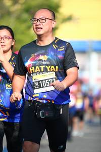 BIB: 4105
                            <button type="button" onclick="openModal(3559549)" class="btn btn-primary btn-sm float-right btn-popup" data-toggle="modal" data-target=".modal-high-quality">
                        <i class="fas fa-shopping-cart"></i> Add to Cart
                    </button>
                                            <button type="button" onclick="isThisMe(3559549, true)" class="btn btn-success btn-sm float-right btn-popup btn-isme hidden" data-toggle="tooltip" data-placement="bottom" title="นี่คือรูปของคุณใช่ไหม คลิกที่นี่เพื่อเอาเข้าอัลบั้ม">
                        <i class="fas fa-plus"></i> Add to album
                    </button>
                    <button type="button" onclick="isThisMe(3559549, false)" class="btn btn-warning btn-sm float-right btn-popup btn-isnotme hidden">
                        <i class="fas fa-ban"></i> Remove from album
                    </button>