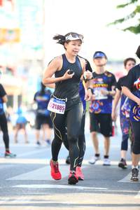 BIB: 21885
                            <button type="button" onclick="openModal(3567342)" class="btn btn-primary btn-sm float-right btn-popup" data-toggle="modal" data-target=".modal-high-quality">
                        <i class="fas fa-shopping-cart"></i> Add to Cart
                    </button>
                                            <button type="button" onclick="isThisMe(3567342, true)" class="btn btn-success btn-sm float-right btn-popup btn-isme hidden" data-toggle="tooltip" data-placement="bottom" title="นี่คือรูปของคุณใช่ไหม คลิกที่นี่เพื่อเอาเข้าอัลบั้ม">
                        <i class="fas fa-plus"></i> Add to album
                    </button>
                    <button type="button" onclick="isThisMe(3567342, false)" class="btn btn-warning btn-sm float-right btn-popup btn-isnotme hidden">
                        <i class="fas fa-ban"></i> Remove from album
                    </button>