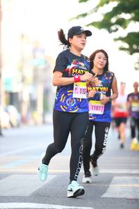 BIB: 115, 11817
                            <button type="button" onclick="openModal(3562693)" class="btn btn-primary btn-sm float-right btn-popup" data-toggle="modal" data-target=".modal-high-quality">
                        <i class="fas fa-shopping-cart"></i> Add to Cart
                    </button>
                                            <button type="button" onclick="isThisMe(3562693, true)" class="btn btn-success btn-sm float-right btn-popup btn-isme hidden" data-toggle="tooltip" data-placement="bottom" title="นี่คือรูปของคุณใช่ไหม คลิกที่นี่เพื่อเอาเข้าอัลบั้ม">
                        <i class="fas fa-plus"></i> Add to album
                    </button>
                    <button type="button" onclick="isThisMe(3562693, false)" class="btn btn-warning btn-sm float-right btn-popup btn-isnotme hidden">
                        <i class="fas fa-ban"></i> Remove from album
                    </button>