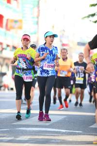 BIB: 22346, 21766
                            <button type="button" onclick="openModal(3567566)" class="btn btn-primary btn-sm float-right btn-popup" data-toggle="modal" data-target=".modal-high-quality">
                        <i class="fas fa-shopping-cart"></i> Add to Cart
                    </button>
                                            <button type="button" onclick="isThisMe(3567566, true)" class="btn btn-success btn-sm float-right btn-popup btn-isme hidden" data-toggle="tooltip" data-placement="bottom" title="นี่คือรูปของคุณใช่ไหม คลิกที่นี่เพื่อเอาเข้าอัลบั้ม">
                        <i class="fas fa-plus"></i> Add to album
                    </button>
                    <button type="button" onclick="isThisMe(3567566, false)" class="btn btn-warning btn-sm float-right btn-popup btn-isnotme hidden">
                        <i class="fas fa-ban"></i> Remove from album
                    </button>