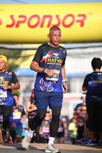 BIB: 201, 0875
                            <button type="button" onclick="openModal(3566081)" class="btn btn-primary btn-sm float-right btn-popup" data-toggle="modal" data-target=".modal-high-quality">
                        <i class="fas fa-shopping-cart"></i> Add to Cart
                    </button>
                                            <button type="button" onclick="isThisMe(3566081, true)" class="btn btn-success btn-sm float-right btn-popup btn-isme hidden" data-toggle="tooltip" data-placement="bottom" title="นี่คือรูปของคุณใช่ไหม คลิกที่นี่เพื่อเอาเข้าอัลบั้ม">
                        <i class="fas fa-plus"></i> Add to album
                    </button>
                    <button type="button" onclick="isThisMe(3566081, false)" class="btn btn-warning btn-sm float-right btn-popup btn-isnotme hidden">
                        <i class="fas fa-ban"></i> Remove from album
                    </button>