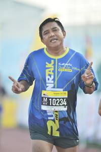 BIB: 105, 10234
                            <button type="button" onclick="openModal(3535029)" class="btn btn-primary btn-sm float-right btn-popup" data-toggle="modal" data-target=".modal-high-quality">
                        <i class="fas fa-shopping-cart"></i> Add to Cart
                    </button>
                                            <button type="button" onclick="isThisMe(3535029, true)" class="btn btn-success btn-sm float-right btn-popup btn-isme hidden" data-toggle="tooltip" data-placement="bottom" title="นี่คือรูปของคุณใช่ไหม คลิกที่นี่เพื่อเอาเข้าอัลบั้ม">
                        <i class="fas fa-plus"></i> Add to album
                    </button>
                    <button type="button" onclick="isThisMe(3535029, false)" class="btn btn-warning btn-sm float-right btn-popup btn-isnotme hidden">
                        <i class="fas fa-ban"></i> Remove from album
                    </button>