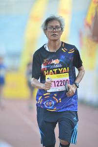 BIB: 12200
                            <button type="button" onclick="openModal(3535484)" class="btn btn-primary btn-sm float-right btn-popup" data-toggle="modal" data-target=".modal-high-quality">
                        <i class="fas fa-shopping-cart"></i> Add to Cart
                    </button>
                                            <button type="button" onclick="isThisMe(3535484, true)" class="btn btn-success btn-sm float-right btn-popup btn-isme hidden" data-toggle="tooltip" data-placement="bottom" title="นี่คือรูปของคุณใช่ไหม คลิกที่นี่เพื่อเอาเข้าอัลบั้ม">
                        <i class="fas fa-plus"></i> Add to album
                    </button>
                    <button type="button" onclick="isThisMe(3535484, false)" class="btn btn-warning btn-sm float-right btn-popup btn-isnotme hidden">
                        <i class="fas fa-ban"></i> Remove from album
                    </button>