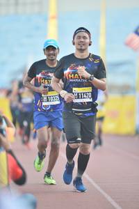 BIB: 201, 11420, 10325
                            <button type="button" onclick="openModal(3535642)" class="btn btn-primary btn-sm float-right btn-popup" data-toggle="modal" data-target=".modal-high-quality">
                        <i class="fas fa-shopping-cart"></i> Add to Cart
                    </button>
                                            <button type="button" onclick="isThisMe(3535642, true)" class="btn btn-success btn-sm float-right btn-popup btn-isme hidden" data-toggle="tooltip" data-placement="bottom" title="นี่คือรูปของคุณใช่ไหม คลิกที่นี่เพื่อเอาเข้าอัลบั้ม">
                        <i class="fas fa-plus"></i> Add to album
                    </button>
                    <button type="button" onclick="isThisMe(3535642, false)" class="btn btn-warning btn-sm float-right btn-popup btn-isnotme hidden">
                        <i class="fas fa-ban"></i> Remove from album
                    </button>