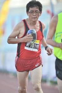 BIB: 10198
                            <button type="button" onclick="openModal(3534925)" class="btn btn-primary btn-sm float-right btn-popup" data-toggle="modal" data-target=".modal-high-quality">
                        <i class="fas fa-shopping-cart"></i> Add to Cart
                    </button>
                                            <button type="button" onclick="isThisMe(3534925, true)" class="btn btn-success btn-sm float-right btn-popup btn-isme hidden" data-toggle="tooltip" data-placement="bottom" title="นี่คือรูปของคุณใช่ไหม คลิกที่นี่เพื่อเอาเข้าอัลบั้ม">
                        <i class="fas fa-plus"></i> Add to album
                    </button>
                    <button type="button" onclick="isThisMe(3534925, false)" class="btn btn-warning btn-sm float-right btn-popup btn-isnotme hidden">
                        <i class="fas fa-ban"></i> Remove from album
                    </button>