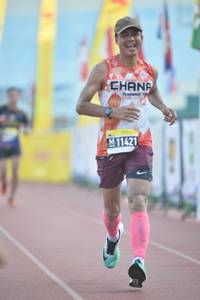 BIB: 11421
                            <button type="button" onclick="openModal(3534796)" class="btn btn-primary btn-sm float-right btn-popup" data-toggle="modal" data-target=".modal-high-quality">
                        <i class="fas fa-shopping-cart"></i> Add to Cart
                    </button>
                                            <button type="button" onclick="isThisMe(3534796, true)" class="btn btn-success btn-sm float-right btn-popup btn-isme hidden" data-toggle="tooltip" data-placement="bottom" title="นี่คือรูปของคุณใช่ไหม คลิกที่นี่เพื่อเอาเข้าอัลบั้ม">
                        <i class="fas fa-plus"></i> Add to album
                    </button>
                    <button type="button" onclick="isThisMe(3534796, false)" class="btn btn-warning btn-sm float-right btn-popup btn-isnotme hidden">
                        <i class="fas fa-ban"></i> Remove from album
                    </button>