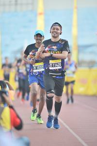 BIB: 11420
                            <button type="button" onclick="openModal(3535639)" class="btn btn-primary btn-sm float-right btn-popup" data-toggle="modal" data-target=".modal-high-quality">
                        <i class="fas fa-shopping-cart"></i> Add to Cart
                    </button>
                                            <button type="button" onclick="isThisMe(3535639, true)" class="btn btn-success btn-sm float-right btn-popup btn-isme hidden" data-toggle="tooltip" data-placement="bottom" title="นี่คือรูปของคุณใช่ไหม คลิกที่นี่เพื่อเอาเข้าอัลบั้ม">
                        <i class="fas fa-plus"></i> Add to album
                    </button>
                    <button type="button" onclick="isThisMe(3535639, false)" class="btn btn-warning btn-sm float-right btn-popup btn-isnotme hidden">
                        <i class="fas fa-ban"></i> Remove from album
                    </button>