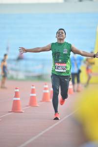 BIB: 40275
                            <button type="button" onclick="openModal(3534802)" class="btn btn-primary btn-sm float-right btn-popup" data-toggle="modal" data-target=".modal-high-quality">
                        <i class="fas fa-shopping-cart"></i> Add to Cart
                    </button>
                                            <button type="button" onclick="isThisMe(3534802, true)" class="btn btn-success btn-sm float-right btn-popup btn-isme hidden" data-toggle="tooltip" data-placement="bottom" title="นี่คือรูปของคุณใช่ไหม คลิกที่นี่เพื่อเอาเข้าอัลบั้ม">
                        <i class="fas fa-plus"></i> Add to album
                    </button>
                    <button type="button" onclick="isThisMe(3534802, false)" class="btn btn-warning btn-sm float-right btn-popup btn-isnotme hidden">
                        <i class="fas fa-ban"></i> Remove from album
                    </button>