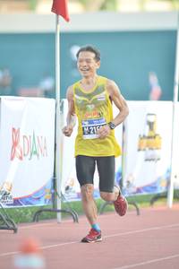 BIB: 2150
                            <button type="button" onclick="openModal(3536725)" class="btn btn-primary btn-sm float-right btn-popup" data-toggle="modal" data-target=".modal-high-quality">
                        <i class="fas fa-shopping-cart"></i> Add to Cart
                    </button>
                                            <button type="button" onclick="isThisMe(3536725, true)" class="btn btn-success btn-sm float-right btn-popup btn-isme hidden" data-toggle="tooltip" data-placement="bottom" title="นี่คือรูปของคุณใช่ไหม คลิกที่นี่เพื่อเอาเข้าอัลบั้ม">
                        <i class="fas fa-plus"></i> Add to album
                    </button>
                    <button type="button" onclick="isThisMe(3536725, false)" class="btn btn-warning btn-sm float-right btn-popup btn-isnotme hidden">
                        <i class="fas fa-ban"></i> Remove from album
                    </button>