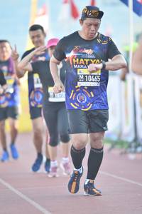 BIB: 10465
                            <button type="button" onclick="openModal(3537773)" class="btn btn-primary btn-sm float-right btn-popup" data-toggle="modal" data-target=".modal-high-quality">
                        <i class="fas fa-shopping-cart"></i> Add to Cart
                    </button>
                                            <button type="button" onclick="isThisMe(3537773, true)" class="btn btn-success btn-sm float-right btn-popup btn-isme hidden" data-toggle="tooltip" data-placement="bottom" title="นี่คือรูปของคุณใช่ไหม คลิกที่นี่เพื่อเอาเข้าอัลบั้ม">
                        <i class="fas fa-plus"></i> Add to album
                    </button>
                    <button type="button" onclick="isThisMe(3537773, false)" class="btn btn-warning btn-sm float-right btn-popup btn-isnotme hidden">
                        <i class="fas fa-ban"></i> Remove from album
                    </button>