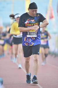 BIB: 1050, 10502
                            <button type="button" onclick="openModal(3536640)" class="btn btn-primary btn-sm float-right btn-popup" data-toggle="modal" data-target=".modal-high-quality">
                        <i class="fas fa-shopping-cart"></i> Add to Cart
                    </button>
                                            <button type="button" onclick="isThisMe(3536640, true)" class="btn btn-success btn-sm float-right btn-popup btn-isme hidden" data-toggle="tooltip" data-placement="bottom" title="นี่คือรูปของคุณใช่ไหม คลิกที่นี่เพื่อเอาเข้าอัลบั้ม">
                        <i class="fas fa-plus"></i> Add to album
                    </button>
                    <button type="button" onclick="isThisMe(3536640, false)" class="btn btn-warning btn-sm float-right btn-popup btn-isnotme hidden">
                        <i class="fas fa-ban"></i> Remove from album
                    </button>