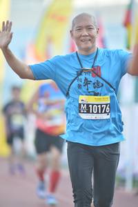 BIB: 10176
                            <button type="button" onclick="openModal(3536672)" class="btn btn-primary btn-sm float-right btn-popup" data-toggle="modal" data-target=".modal-high-quality">
                        <i class="fas fa-shopping-cart"></i> Add to Cart
                    </button>
                                            <button type="button" onclick="isThisMe(3536672, true)" class="btn btn-success btn-sm float-right btn-popup btn-isme hidden" data-toggle="tooltip" data-placement="bottom" title="นี่คือรูปของคุณใช่ไหม คลิกที่นี่เพื่อเอาเข้าอัลบั้ม">
                        <i class="fas fa-plus"></i> Add to album
                    </button>
                    <button type="button" onclick="isThisMe(3536672, false)" class="btn btn-warning btn-sm float-right btn-popup btn-isnotme hidden">
                        <i class="fas fa-ban"></i> Remove from album
                    </button>