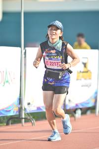 BIB: 2217, 22173
                            <button type="button" onclick="openModal(3538802)" class="btn btn-primary btn-sm float-right btn-popup" data-toggle="modal" data-target=".modal-high-quality">
                        <i class="fas fa-shopping-cart"></i> Add to Cart
                    </button>
                                            <button type="button" onclick="isThisMe(3538802, true)" class="btn btn-success btn-sm float-right btn-popup btn-isme hidden" data-toggle="tooltip" data-placement="bottom" title="นี่คือรูปของคุณใช่ไหม คลิกที่นี่เพื่อเอาเข้าอัลบั้ม">
                        <i class="fas fa-plus"></i> Add to album
                    </button>
                    <button type="button" onclick="isThisMe(3538802, false)" class="btn btn-warning btn-sm float-right btn-popup btn-isnotme hidden">
                        <i class="fas fa-ban"></i> Remove from album
                    </button>