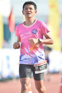 BIB: 40927, 40921
                            <button type="button" onclick="openModal(3541662)" class="btn btn-primary btn-sm float-right btn-popup" data-toggle="modal" data-target=".modal-high-quality">
                        <i class="fas fa-shopping-cart"></i> Add to Cart
                    </button>
                                            <button type="button" onclick="isThisMe(3541662, true)" class="btn btn-success btn-sm float-right btn-popup btn-isme hidden" data-toggle="tooltip" data-placement="bottom" title="นี่คือรูปของคุณใช่ไหม คลิกที่นี่เพื่อเอาเข้าอัลบั้ม">
                        <i class="fas fa-plus"></i> Add to album
                    </button>
                    <button type="button" onclick="isThisMe(3541662, false)" class="btn btn-warning btn-sm float-right btn-popup btn-isnotme hidden">
                        <i class="fas fa-ban"></i> Remove from album
                    </button>