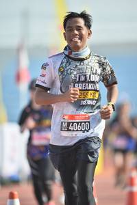 BIB: 40600
                            <button type="button" onclick="openModal(3543313)" class="btn btn-primary btn-sm float-right btn-popup" data-toggle="modal" data-target=".modal-high-quality">
                        <i class="fas fa-shopping-cart"></i> Add to Cart
                    </button>
                                            <button type="button" onclick="isThisMe(3543313, true)" class="btn btn-success btn-sm float-right btn-popup btn-isme hidden" data-toggle="tooltip" data-placement="bottom" title="นี่คือรูปของคุณใช่ไหม คลิกที่นี่เพื่อเอาเข้าอัลบั้ม">
                        <i class="fas fa-plus"></i> Add to album
                    </button>
                    <button type="button" onclick="isThisMe(3543313, false)" class="btn btn-warning btn-sm float-right btn-popup btn-isnotme hidden">
                        <i class="fas fa-ban"></i> Remove from album
                    </button>