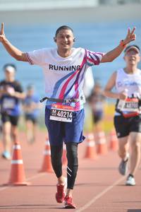 BIB: 40214
                            <button type="button" onclick="openModal(3543425)" class="btn btn-primary btn-sm float-right btn-popup" data-toggle="modal" data-target=".modal-high-quality">
                        <i class="fas fa-shopping-cart"></i> Add to Cart
                    </button>
                                            <button type="button" onclick="isThisMe(3543425, true)" class="btn btn-success btn-sm float-right btn-popup btn-isme hidden" data-toggle="tooltip" data-placement="bottom" title="นี่คือรูปของคุณใช่ไหม คลิกที่นี่เพื่อเอาเข้าอัลบั้ม">
                        <i class="fas fa-plus"></i> Add to album
                    </button>
                    <button type="button" onclick="isThisMe(3543425, false)" class="btn btn-warning btn-sm float-right btn-popup btn-isnotme hidden">
                        <i class="fas fa-ban"></i> Remove from album
                    </button>