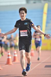 BIB: 40422
                            <button type="button" onclick="openModal(3542668)" class="btn btn-primary btn-sm float-right btn-popup" data-toggle="modal" data-target=".modal-high-quality">
                        <i class="fas fa-shopping-cart"></i> Add to Cart
                    </button>
                                            <button type="button" onclick="isThisMe(3542668, true)" class="btn btn-success btn-sm float-right btn-popup btn-isme hidden" data-toggle="tooltip" data-placement="bottom" title="นี่คือรูปของคุณใช่ไหม คลิกที่นี่เพื่อเอาเข้าอัลบั้ม">
                        <i class="fas fa-plus"></i> Add to album
                    </button>
                    <button type="button" onclick="isThisMe(3542668, false)" class="btn btn-warning btn-sm float-right btn-popup btn-isnotme hidden">
                        <i class="fas fa-ban"></i> Remove from album
                    </button>