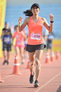 BIB: 41308
                            <button type="button" onclick="openModal(3542662)" class="btn btn-primary btn-sm float-right btn-popup" data-toggle="modal" data-target=".modal-high-quality">
                        <i class="fas fa-shopping-cart"></i> Add to Cart
                    </button>
                                            <button type="button" onclick="isThisMe(3542662, true)" class="btn btn-success btn-sm float-right btn-popup btn-isme hidden" data-toggle="tooltip" data-placement="bottom" title="นี่คือรูปของคุณใช่ไหม คลิกที่นี่เพื่อเอาเข้าอัลบั้ม">
                        <i class="fas fa-plus"></i> Add to album
                    </button>
                    <button type="button" onclick="isThisMe(3542662, false)" class="btn btn-warning btn-sm float-right btn-popup btn-isnotme hidden">
                        <i class="fas fa-ban"></i> Remove from album
                    </button>