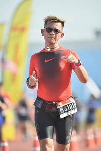 BIB: 41015
                            <button type="button" onclick="openModal(3542540)" class="btn btn-primary btn-sm float-right btn-popup" data-toggle="modal" data-target=".modal-high-quality">
                        <i class="fas fa-shopping-cart"></i> Add to Cart
                    </button>
                                            <button type="button" onclick="isThisMe(3542540, true)" class="btn btn-success btn-sm float-right btn-popup btn-isme hidden" data-toggle="tooltip" data-placement="bottom" title="นี่คือรูปของคุณใช่ไหม คลิกที่นี่เพื่อเอาเข้าอัลบั้ม">
                        <i class="fas fa-plus"></i> Add to album
                    </button>
                    <button type="button" onclick="isThisMe(3542540, false)" class="btn btn-warning btn-sm float-right btn-popup btn-isnotme hidden">
                        <i class="fas fa-ban"></i> Remove from album
                    </button>