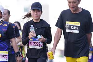 BIB: 12894, 2227, 1977
                            <button type="button" onclick="openModal(3676593)" class="btn btn-primary btn-sm float-right btn-popup" data-toggle="modal" data-target=".modal-high-quality">
                        <i class="fas fa-shopping-cart"></i> Add to Cart
                    </button>
                                            <button type="button" onclick="isThisMe(3676593, true)" class="btn btn-success btn-sm float-right btn-popup btn-isme hidden" data-toggle="tooltip" data-placement="bottom" title="นี่คือรูปของคุณใช่ไหม คลิกที่นี่เพื่อเอาเข้าอัลบั้ม">
                        <i class="fas fa-plus"></i> Add to album
                    </button>
                    <button type="button" onclick="isThisMe(3676593, false)" class="btn btn-warning btn-sm float-right btn-popup btn-isnotme hidden">
                        <i class="fas fa-ban"></i> Remove from album
                    </button>