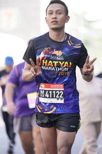 BIB: 2019, 122
                            <button type="button" onclick="openModal(3592233)" class="btn btn-primary btn-sm float-right btn-popup" data-toggle="modal" data-target=".modal-high-quality">
                        <i class="fas fa-shopping-cart"></i> Add to Cart
                    </button>
                                            <button type="button" onclick="isThisMe(3592233, true)" class="btn btn-success btn-sm float-right btn-popup btn-isme hidden" data-toggle="tooltip" data-placement="bottom" title="นี่คือรูปของคุณใช่ไหม คลิกที่นี่เพื่อเอาเข้าอัลบั้ม">
                        <i class="fas fa-plus"></i> Add to album
                    </button>
                    <button type="button" onclick="isThisMe(3592233, false)" class="btn btn-warning btn-sm float-right btn-popup btn-isnotme hidden">
                        <i class="fas fa-ban"></i> Remove from album
                    </button>