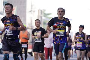 BIB: 20420, 10091
                            <button type="button" onclick="openModal(3673090)" class="btn btn-primary btn-sm float-right btn-popup" data-toggle="modal" data-target=".modal-high-quality">
                        <i class="fas fa-shopping-cart"></i> Add to Cart
                    </button>
                                            <button type="button" onclick="isThisMe(3673090, true)" class="btn btn-success btn-sm float-right btn-popup btn-isme hidden" data-toggle="tooltip" data-placement="bottom" title="นี่คือรูปของคุณใช่ไหม คลิกที่นี่เพื่อเอาเข้าอัลบั้ม">
                        <i class="fas fa-plus"></i> Add to album
                    </button>
                    <button type="button" onclick="isThisMe(3673090, false)" class="btn btn-warning btn-sm float-right btn-popup btn-isnotme hidden">
                        <i class="fas fa-ban"></i> Remove from album
                    </button>