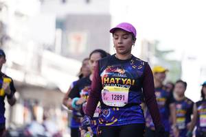 BIB: 12891
                            <button type="button" onclick="openModal(3669973)" class="btn btn-primary btn-sm float-right btn-popup" data-toggle="modal" data-target=".modal-high-quality">
                        <i class="fas fa-shopping-cart"></i> Add to Cart
                    </button>
                                            <button type="button" onclick="isThisMe(3669973, true)" class="btn btn-success btn-sm float-right btn-popup btn-isme hidden" data-toggle="tooltip" data-placement="bottom" title="นี่คือรูปของคุณใช่ไหม คลิกที่นี่เพื่อเอาเข้าอัลบั้ม">
                        <i class="fas fa-plus"></i> Add to album
                    </button>
                    <button type="button" onclick="isThisMe(3669973, false)" class="btn btn-warning btn-sm float-right btn-popup btn-isnotme hidden">
                        <i class="fas fa-ban"></i> Remove from album
                    </button>