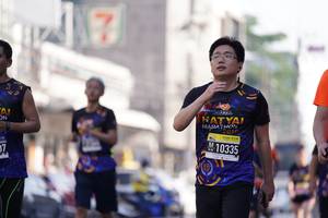 BIB: 10335
                            <button type="button" onclick="openModal(3671811)" class="btn btn-primary btn-sm float-right btn-popup" data-toggle="modal" data-target=".modal-high-quality">
                        <i class="fas fa-shopping-cart"></i> Add to Cart
                    </button>
                                            <button type="button" onclick="isThisMe(3671811, true)" class="btn btn-success btn-sm float-right btn-popup btn-isme hidden" data-toggle="tooltip" data-placement="bottom" title="นี่คือรูปของคุณใช่ไหม คลิกที่นี่เพื่อเอาเข้าอัลบั้ม">
                        <i class="fas fa-plus"></i> Add to album
                    </button>
                    <button type="button" onclick="isThisMe(3671811, false)" class="btn btn-warning btn-sm float-right btn-popup btn-isnotme hidden">
                        <i class="fas fa-ban"></i> Remove from album
                    </button>