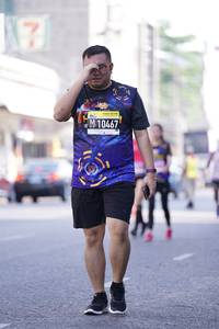 BIB: 10467
                            <button type="button" onclick="openModal(3592467)" class="btn btn-primary btn-sm float-right btn-popup" data-toggle="modal" data-target=".modal-high-quality">
                        <i class="fas fa-shopping-cart"></i> Add to Cart
                    </button>
                                            <button type="button" onclick="isThisMe(3592467, true)" class="btn btn-success btn-sm float-right btn-popup btn-isme hidden" data-toggle="tooltip" data-placement="bottom" title="นี่คือรูปของคุณใช่ไหม คลิกที่นี่เพื่อเอาเข้าอัลบั้ม">
                        <i class="fas fa-plus"></i> Add to album
                    </button>
                    <button type="button" onclick="isThisMe(3592467, false)" class="btn btn-warning btn-sm float-right btn-popup btn-isnotme hidden">
                        <i class="fas fa-ban"></i> Remove from album
                    </button>