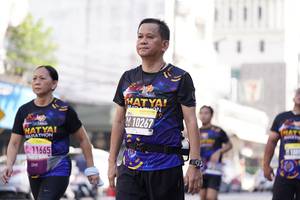 BIB: 10267, 11665
                            <button type="button" onclick="openModal(3678939)" class="btn btn-primary btn-sm float-right btn-popup" data-toggle="modal" data-target=".modal-high-quality">
                        <i class="fas fa-shopping-cart"></i> Add to Cart
                    </button>
                                            <button type="button" onclick="isThisMe(3678939, true)" class="btn btn-success btn-sm float-right btn-popup btn-isme hidden" data-toggle="tooltip" data-placement="bottom" title="นี่คือรูปของคุณใช่ไหม คลิกที่นี่เพื่อเอาเข้าอัลบั้ม">
                        <i class="fas fa-plus"></i> Add to album
                    </button>
                    <button type="button" onclick="isThisMe(3678939, false)" class="btn btn-warning btn-sm float-right btn-popup btn-isnotme hidden">
                        <i class="fas fa-ban"></i> Remove from album
                    </button>