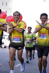 BIB: 400
                            <button type="button" onclick="openModal(3665976)" class="btn btn-primary btn-sm float-right btn-popup" data-toggle="modal" data-target=".modal-high-quality">
                        <i class="fas fa-shopping-cart"></i> Add to Cart
                    </button>
                                            <button type="button" onclick="isThisMe(3665976, true)" class="btn btn-success btn-sm float-right btn-popup btn-isme hidden" data-toggle="tooltip" data-placement="bottom" title="นี่คือรูปของคุณใช่ไหม คลิกที่นี่เพื่อเอาเข้าอัลบั้ม">
                        <i class="fas fa-plus"></i> Add to album
                    </button>
                    <button type="button" onclick="isThisMe(3665976, false)" class="btn btn-warning btn-sm float-right btn-popup btn-isnotme hidden">
                        <i class="fas fa-ban"></i> Remove from album
                    </button>