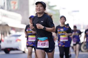 BIB: 4131
                            <button type="button" onclick="openModal(3674326)" class="btn btn-primary btn-sm float-right btn-popup" data-toggle="modal" data-target=".modal-high-quality">
                        <i class="fas fa-shopping-cart"></i> Add to Cart
                    </button>
                                            <button type="button" onclick="isThisMe(3674326, true)" class="btn btn-success btn-sm float-right btn-popup btn-isme hidden" data-toggle="tooltip" data-placement="bottom" title="นี่คือรูปของคุณใช่ไหม คลิกที่นี่เพื่อเอาเข้าอัลบั้ม">
                        <i class="fas fa-plus"></i> Add to album
                    </button>
                    <button type="button" onclick="isThisMe(3674326, false)" class="btn btn-warning btn-sm float-right btn-popup btn-isnotme hidden">
                        <i class="fas fa-ban"></i> Remove from album
                    </button>