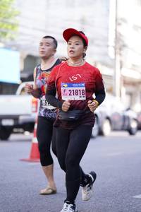 BIB: 21818
                            <button type="button" onclick="openModal(3596191)" class="btn btn-primary btn-sm float-right btn-popup" data-toggle="modal" data-target=".modal-high-quality">
                        <i class="fas fa-shopping-cart"></i> Add to Cart
                    </button>
                                            <button type="button" onclick="isThisMe(3596191, true)" class="btn btn-success btn-sm float-right btn-popup btn-isme hidden" data-toggle="tooltip" data-placement="bottom" title="นี่คือรูปของคุณใช่ไหม คลิกที่นี่เพื่อเอาเข้าอัลบั้ม">
                        <i class="fas fa-plus"></i> Add to album
                    </button>
                    <button type="button" onclick="isThisMe(3596191, false)" class="btn btn-warning btn-sm float-right btn-popup btn-isnotme hidden">
                        <i class="fas fa-ban"></i> Remove from album
                    </button>