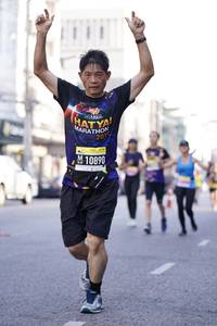 BIB: 10890
                            <button type="button" onclick="openModal(3633703)" class="btn btn-primary btn-sm float-right btn-popup" data-toggle="modal" data-target=".modal-high-quality">
                        <i class="fas fa-shopping-cart"></i> Add to Cart
                    </button>
                                            <button type="button" onclick="isThisMe(3633703, true)" class="btn btn-success btn-sm float-right btn-popup btn-isme hidden" data-toggle="tooltip" data-placement="bottom" title="นี่คือรูปของคุณใช่ไหม คลิกที่นี่เพื่อเอาเข้าอัลบั้ม">
                        <i class="fas fa-plus"></i> Add to album
                    </button>
                    <button type="button" onclick="isThisMe(3633703, false)" class="btn btn-warning btn-sm float-right btn-popup btn-isnotme hidden">
                        <i class="fas fa-ban"></i> Remove from album
                    </button>