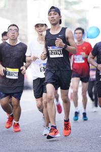 BIB: 21141
                            <button type="button" onclick="openModal(3658291)" class="btn btn-primary btn-sm float-right btn-popup" data-toggle="modal" data-target=".modal-high-quality">
                        <i class="fas fa-shopping-cart"></i> Add to Cart
                    </button>
                                            <button type="button" onclick="isThisMe(3658291, true)" class="btn btn-success btn-sm float-right btn-popup btn-isme hidden" data-toggle="tooltip" data-placement="bottom" title="นี่คือรูปของคุณใช่ไหม คลิกที่นี่เพื่อเอาเข้าอัลบั้ม">
                        <i class="fas fa-plus"></i> Add to album
                    </button>
                    <button type="button" onclick="isThisMe(3658291, false)" class="btn btn-warning btn-sm float-right btn-popup btn-isnotme hidden">
                        <i class="fas fa-ban"></i> Remove from album
                    </button>