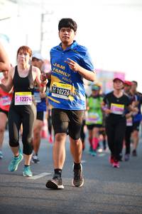 BIB: 10226, 12274
                            <button type="button" onclick="openModal(3610746)" class="btn btn-primary btn-sm float-right btn-popup" data-toggle="modal" data-target=".modal-high-quality">
                        <i class="fas fa-shopping-cart"></i> Add to Cart
                    </button>
                                            <button type="button" onclick="isThisMe(3610746, true)" class="btn btn-success btn-sm float-right btn-popup btn-isme hidden" data-toggle="tooltip" data-placement="bottom" title="นี่คือรูปของคุณใช่ไหม คลิกที่นี่เพื่อเอาเข้าอัลบั้ม">
                        <i class="fas fa-plus"></i> Add to album
                    </button>
                    <button type="button" onclick="isThisMe(3610746, false)" class="btn btn-warning btn-sm float-right btn-popup btn-isnotme hidden">
                        <i class="fas fa-ban"></i> Remove from album
                    </button>